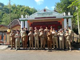 Acara Rutin Apel dan Rakor Hari Senin Pamong Kalurahan Purwodadi